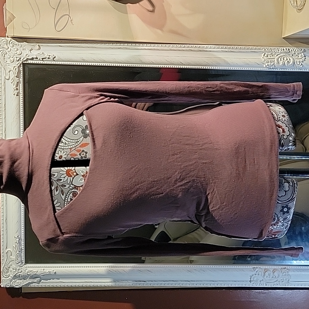 GUC LeChateau long sleeve top sz m